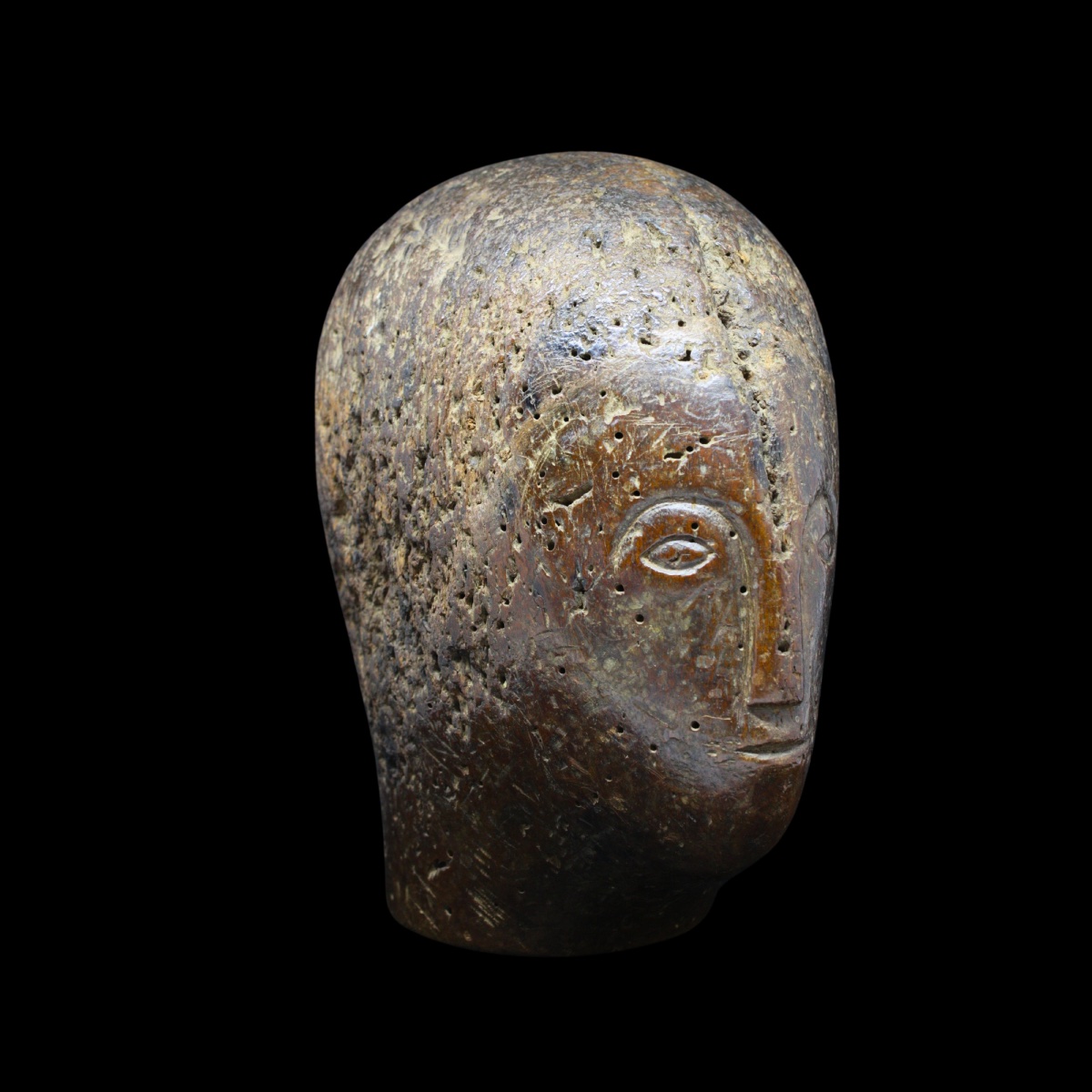 Rara testa espositiva per elmi in legno intagliato - Arte medievale (XIII - XIV secolo)-photo-3