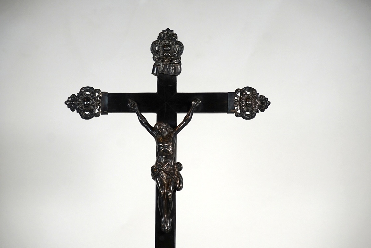Raro Crocifisso Monumentale da Altare o Oratorio (XVIII-XIX Secolo) – Legno Ebanizzato e Metal-photo-2