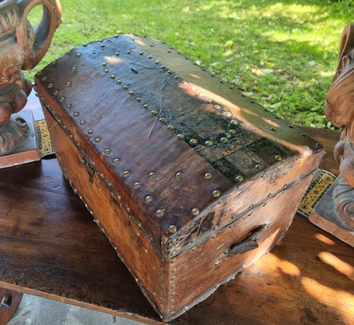Bauletto da Carrozza del 600 in pelle con borchie-photo-3