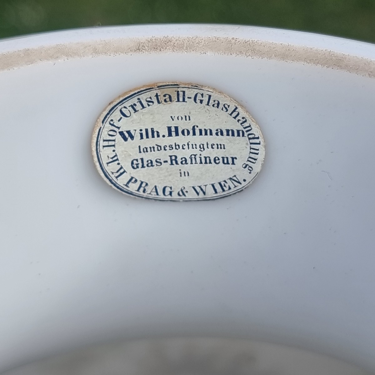 Vaso in vetro opalino Wilhelm Hofmann fine '800: eleganza e raffinatezza senza tempo-photo-2