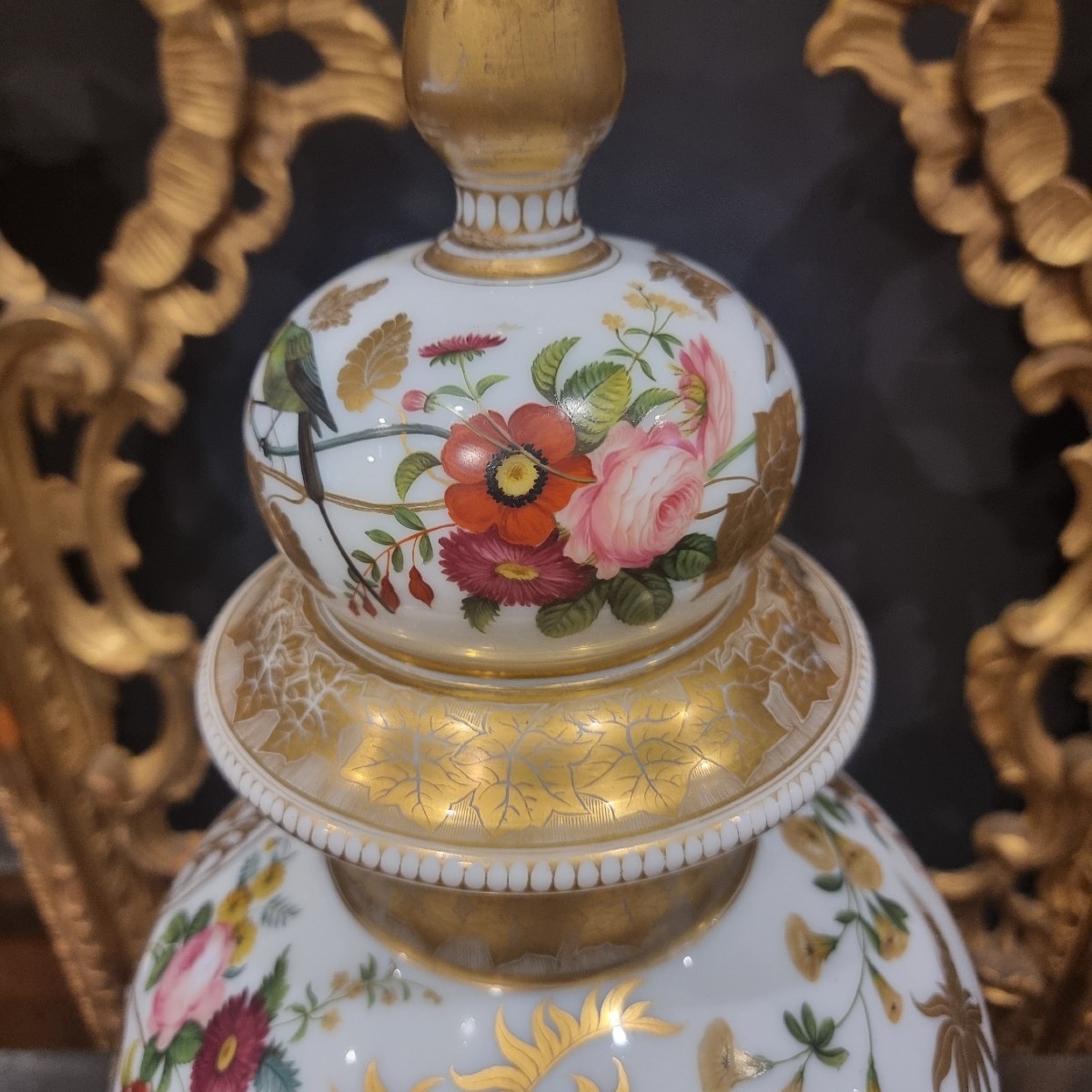 Vaso in vetro opalino Wilhelm Hofmann fine '800: eleganza e raffinatezza senza tempo-photo-1