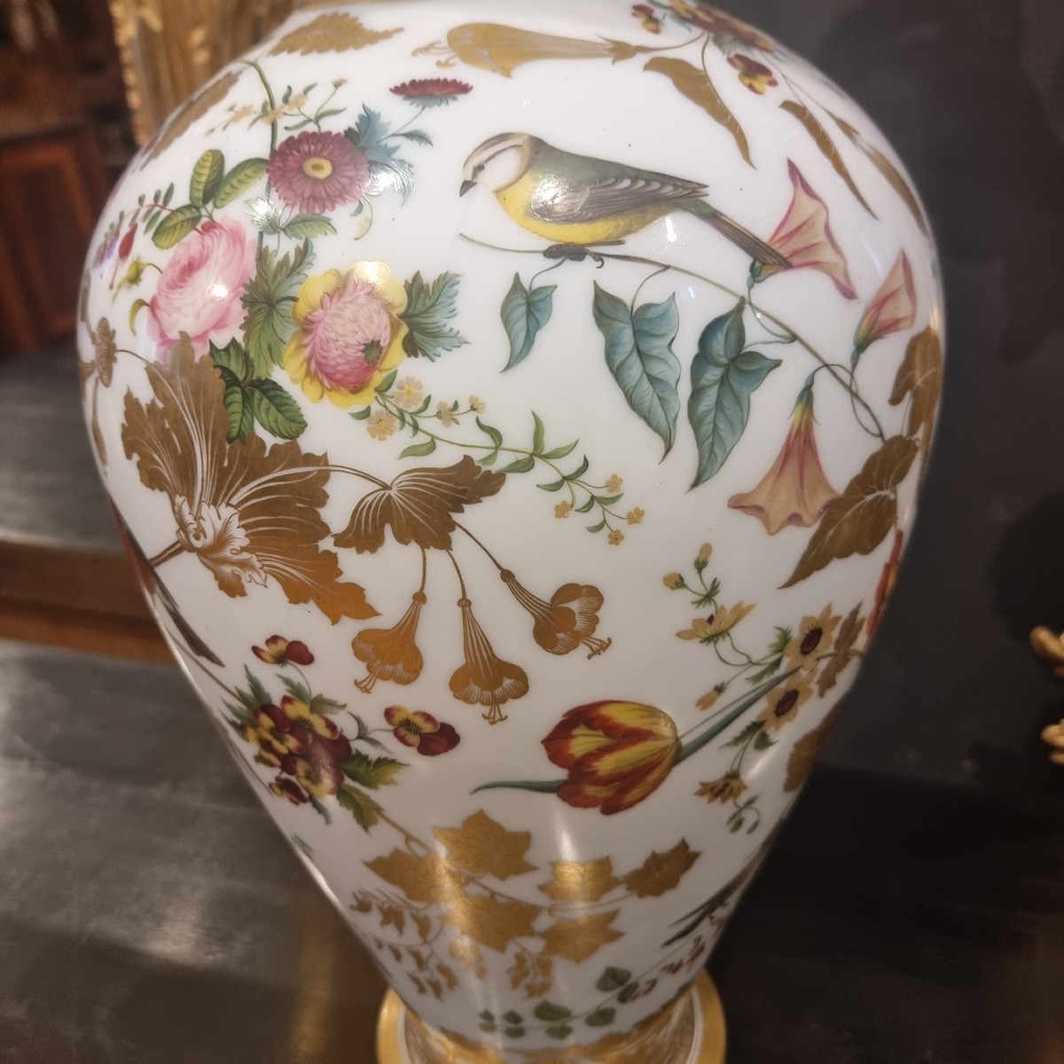 Vaso in vetro opalino Wilhelm Hofmann fine '800: eleganza e raffinatezza senza tempo-photo-5