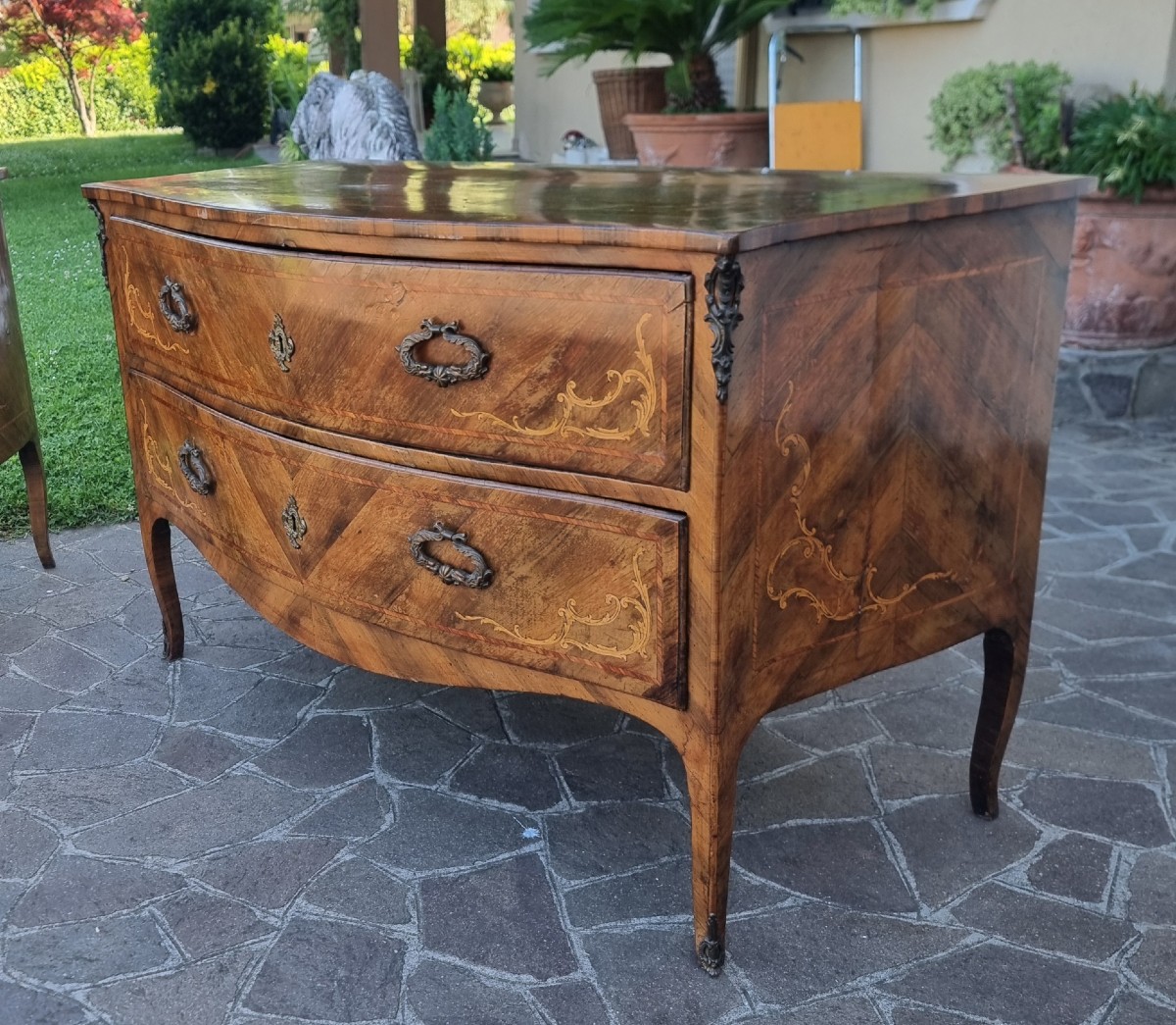 Coppia di cassettoni Lombardi noce del 700 con intarsi bois de rose -photo-2