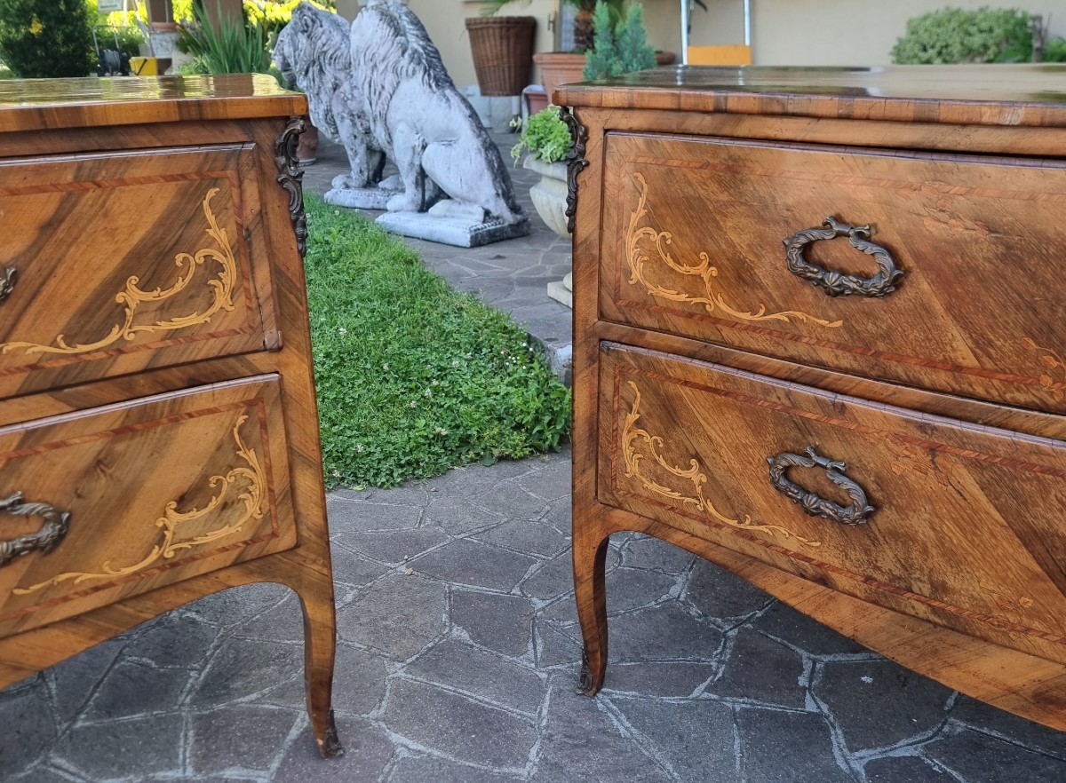 Coppia di cassettoni Lombardi noce del 700 con intarsi bois de rose -photo-4