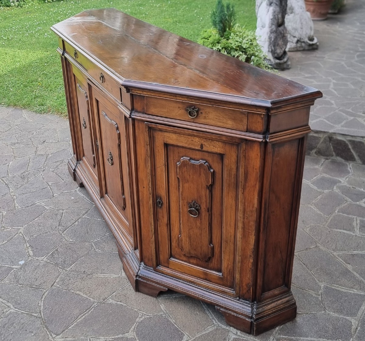 Credenza scantonata in noce del 700 Toscana -photo-1
