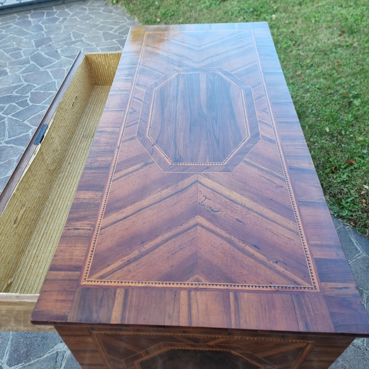 Cassettone Modenese del 700 Luigi XVI in noce con diverse essenze ed intarsi-photo-7