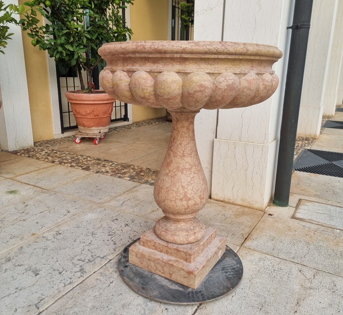 Coppia di acquasantiere del 900 in marmo rosa di Verona-photo-2