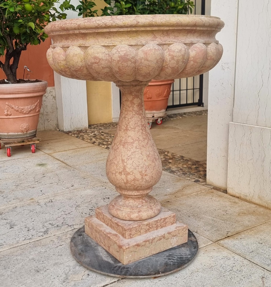 Coppia di acquasantiere del 900 in marmo rosa di Verona-photo-3