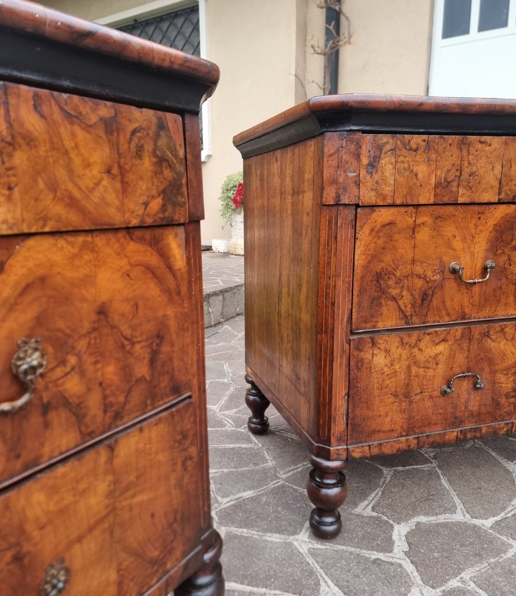 Coppia di cassettoni in noce con intarsi 1850-photo-1