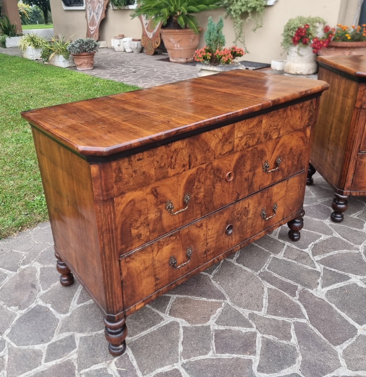 Coppia di cassettoni in noce con intarsi 1850-photo-2