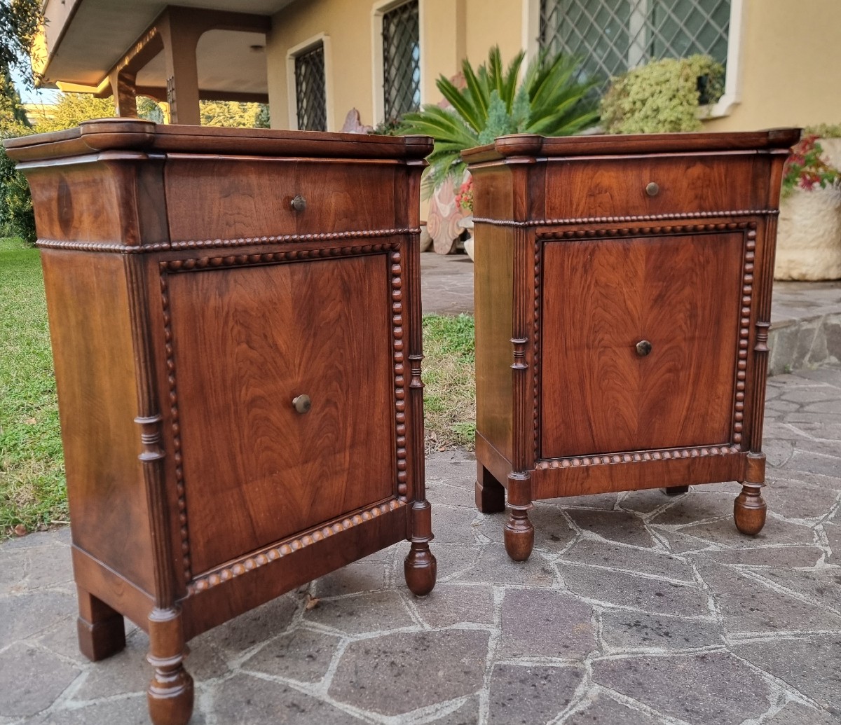 Coppia di Comodini 800 in Noce Lombardi – Eleganza Autentica d’Epoca-photo-3