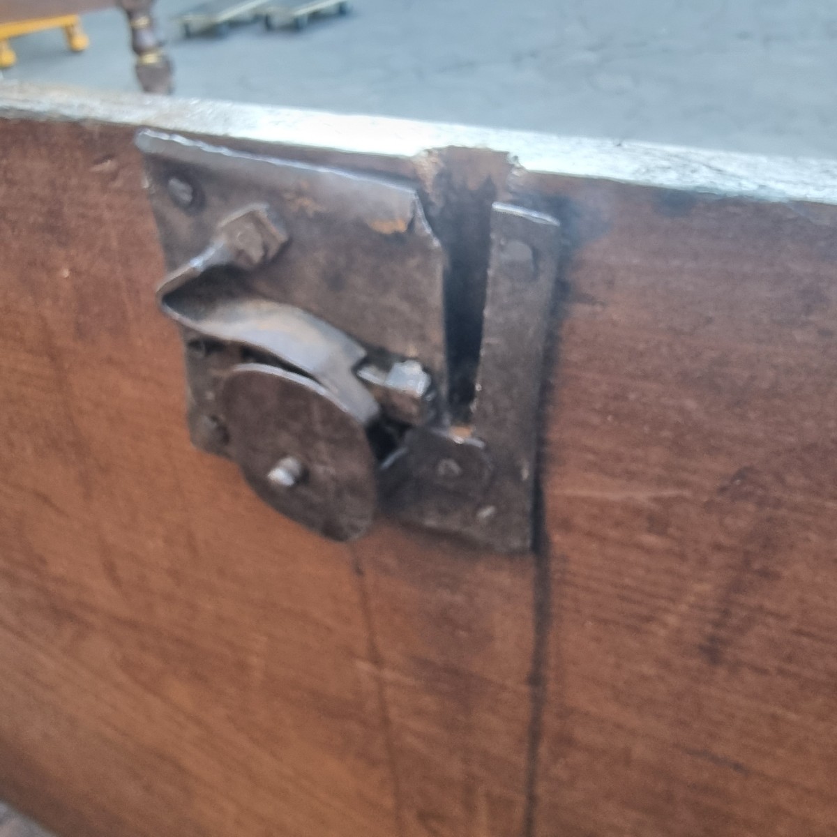 Cassapanca in quercia del '600 da palazzo nobiliare sardo-photo-6