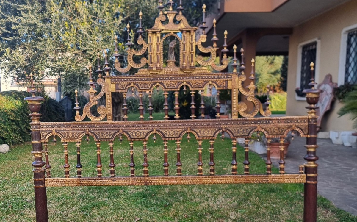 Letto in legno di noce con doratura del 600 Sardegna da palazzo nobile-photo-3