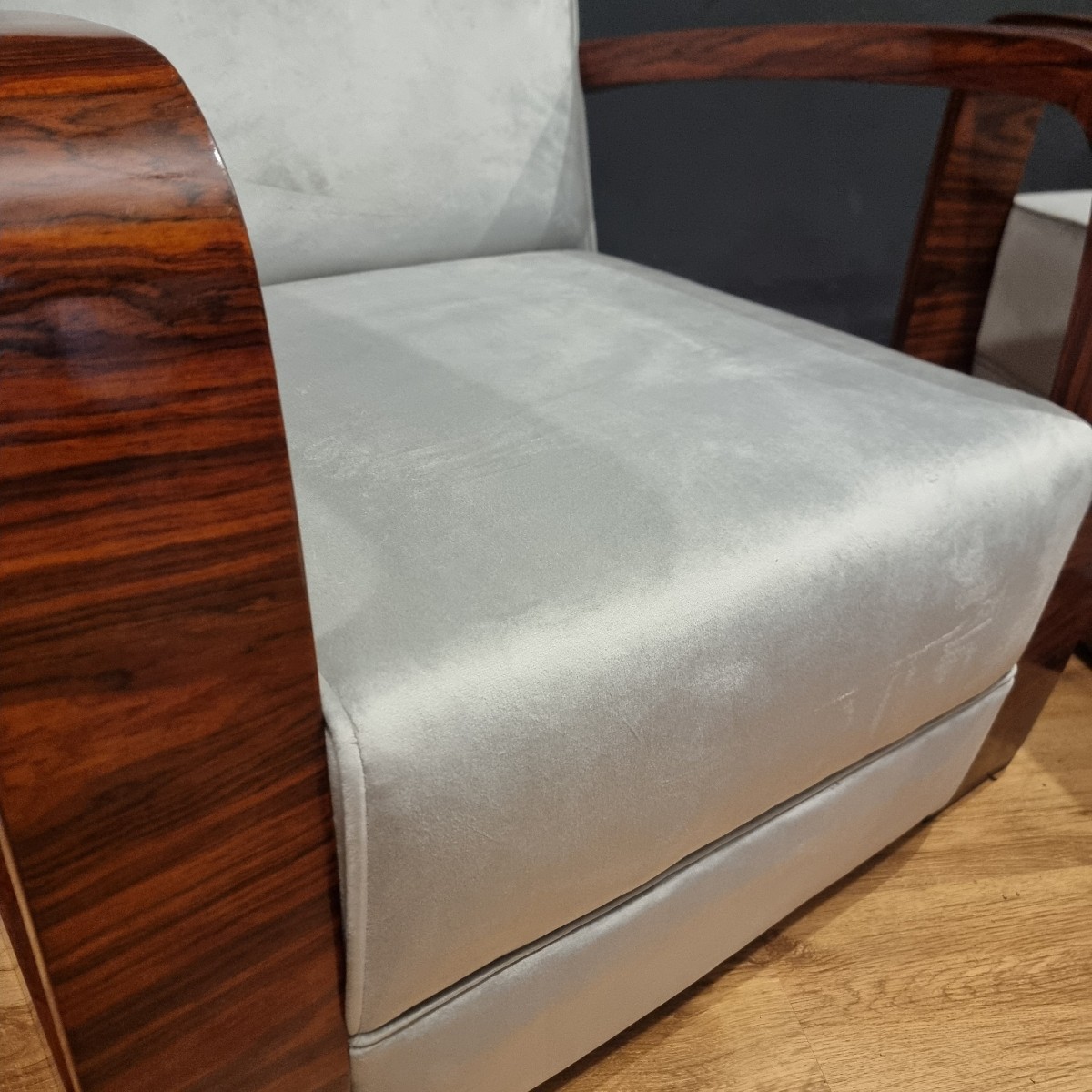 Coppia di poltrone stile vintage Art Decò braccioli in noce canaletto-photo-4