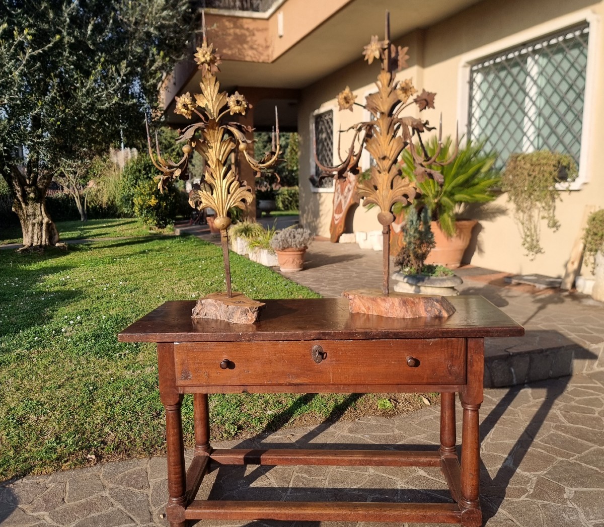 Coppia di candelabri del 1800 in lamierino dorato-photo-2