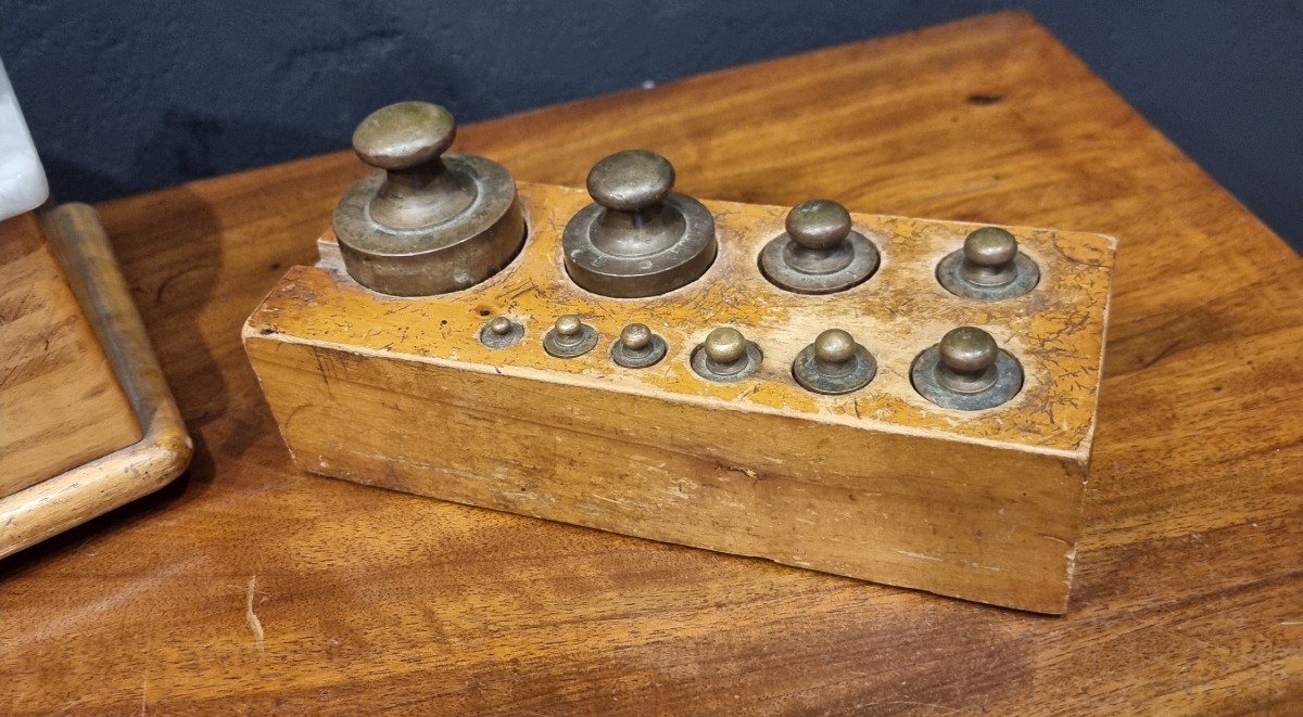 Bilancia 800 con coperchio in marmo-photo-4