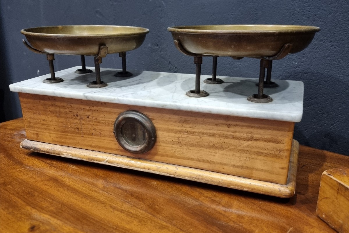 Bilancia 800 con coperchio in marmo-photo-5