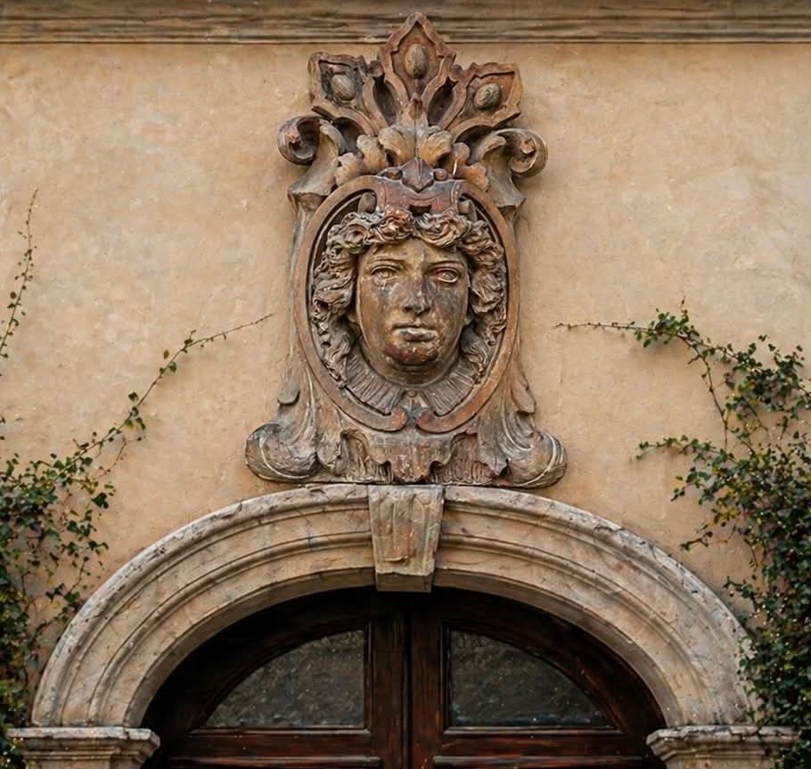 Mascherone aristocratico in terracotta 800 da palazzo antico milanese-photo-2