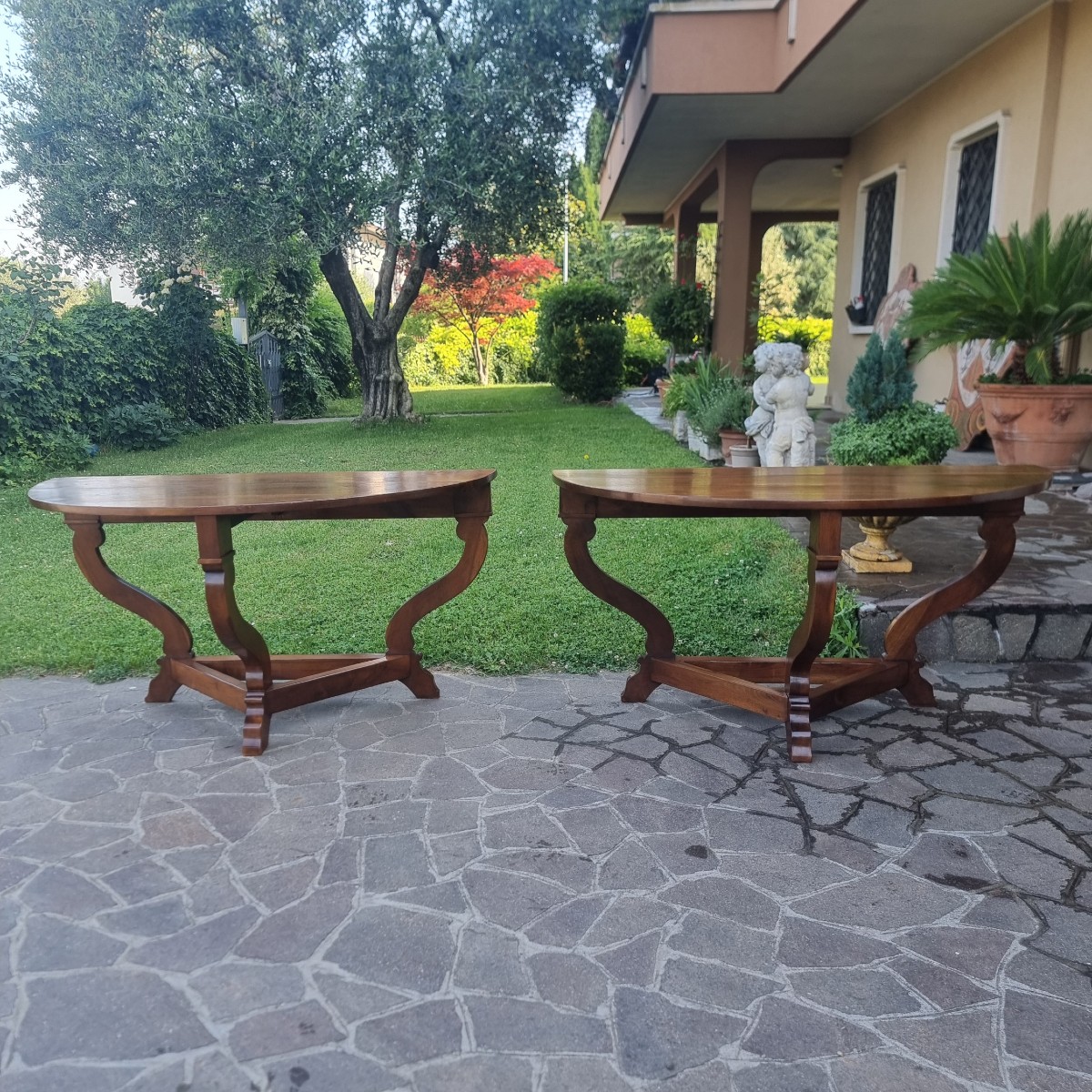 Coppia di consolles Toscane del 700 in noce