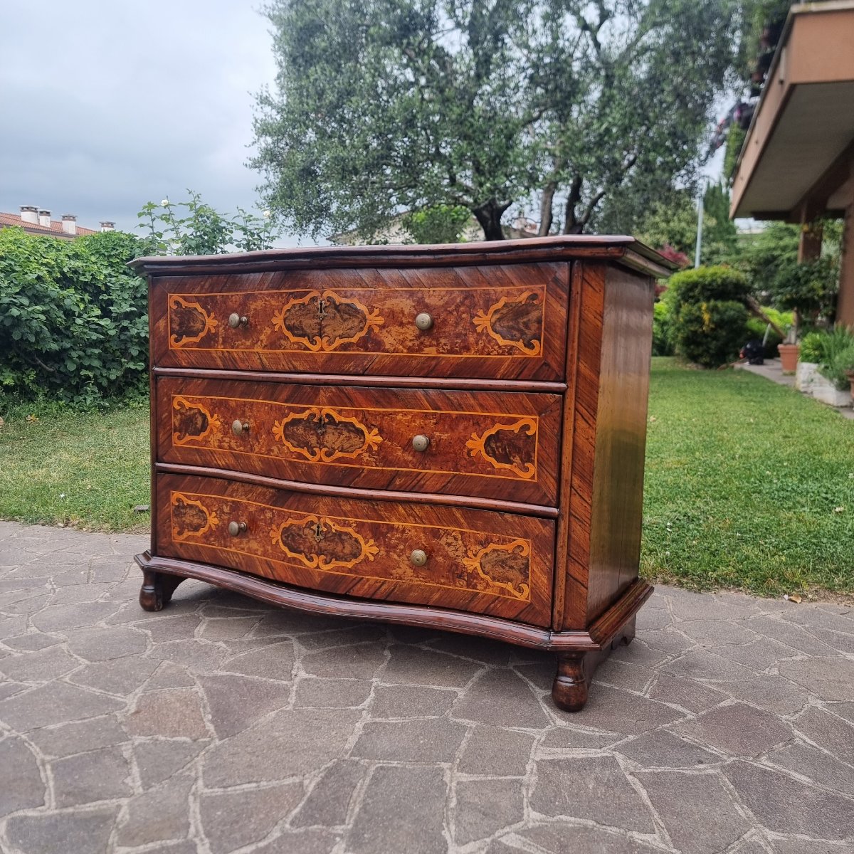 Cassettone lombardo fine 600 in noce con intarsi-photo-3