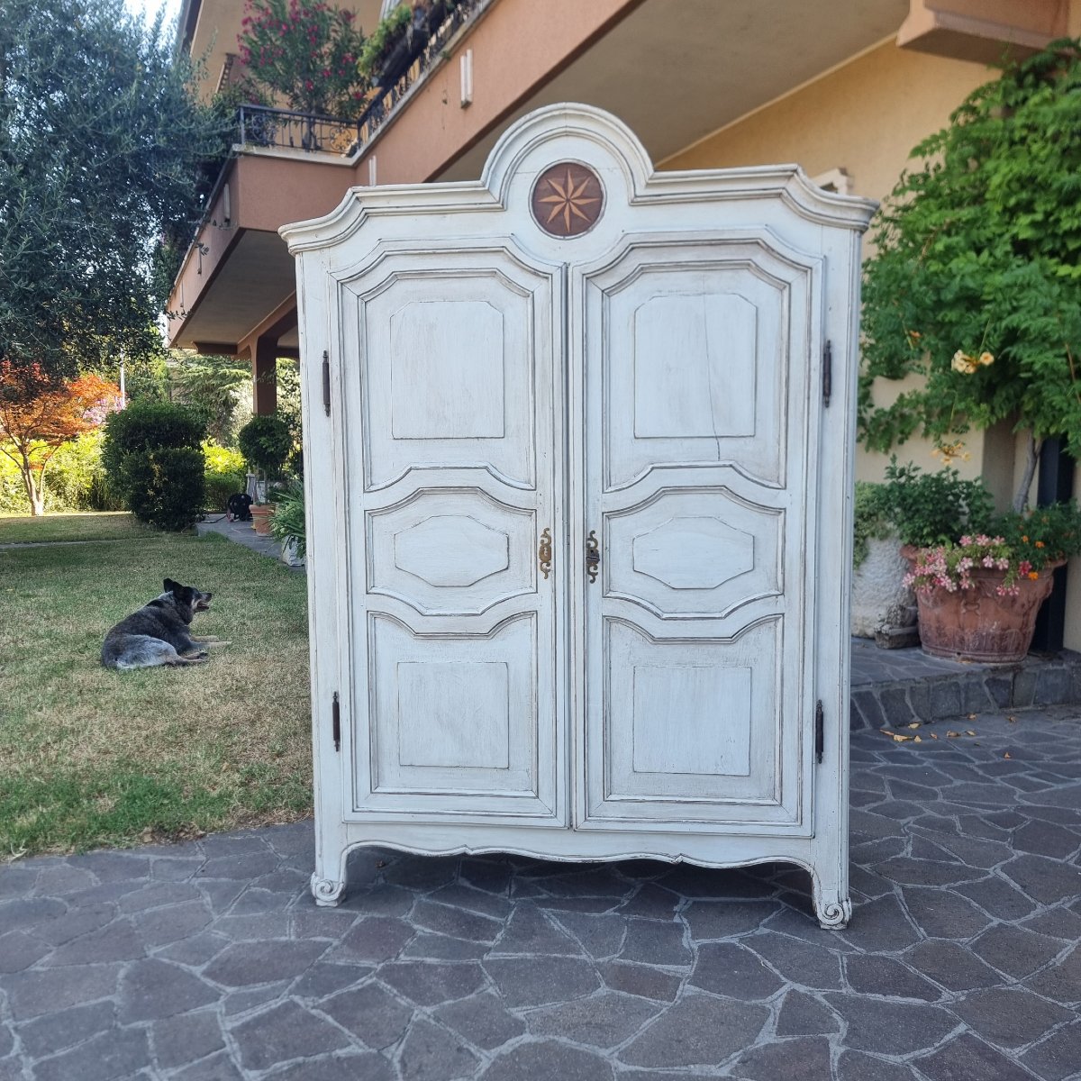 Armadio laccato dell’800 Provenzale in noce