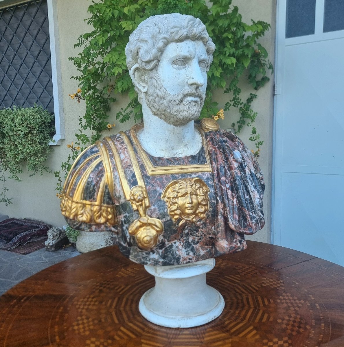 Busto di Adriano imperatore romano del 1950 in terracotta dipinta e vetrificata-photo-2