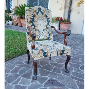 Poltrona in noce del 700 Venezia