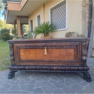 Cassapanca in quercia del '600 da palazzo nobiliare sardo