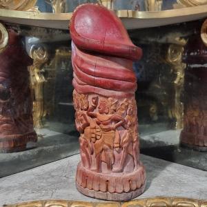 Scultura fallica balinese in legno intagliato del 1920