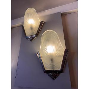 Pair Of Art Deco Wall Sconces, Verreries Des Hanots, "coquille" Model ( Wall Light  1930) 
