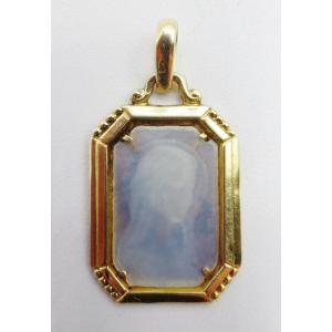 Mother-of-pearl And Gold Medal.