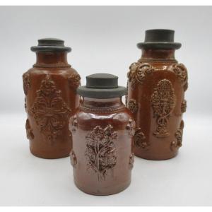 Three Beauvaisis Tobacco Pots, 19th Century.