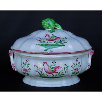 Earthenware Terrine From The East, End Of The Eighteenth Century.