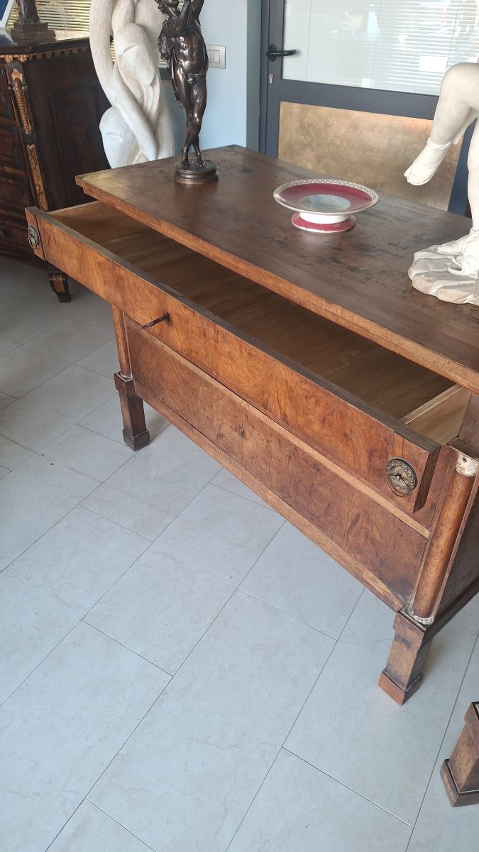 Coppia di cassettoni in stile Impero,a mezza colonna e fronte lastronato in noce-photo-4