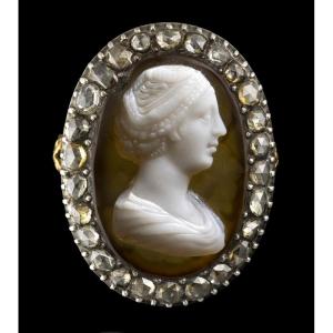 A French 18k Gold Ring With Agate Cameo & Rose-cut Diamonds – Empress Faustina The Elder