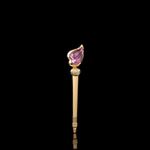 A 18k Rose Gold Bar Brooch With Pink Sapphire