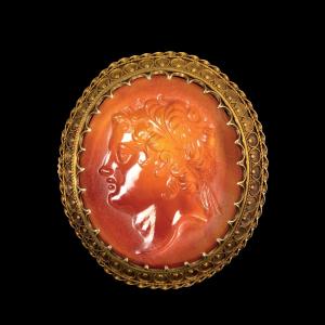 19th Century Gold Brooch Set With An Intaglio On Carnelian. Hellenistic Ruler
