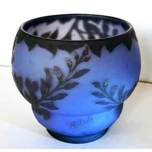 Richard, Art Nouveau Vase In Acid-etched Multi-layer Glass