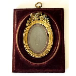Napoleon III Photo Frame In Gilt Bronze And Velvet.