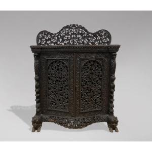 19th Century Anglo Indian Colonial Carved Rosewood Dresser