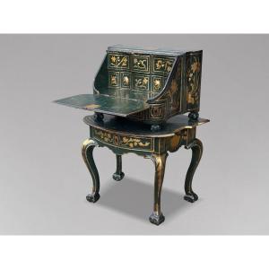 18th Century Venetian Painted Traveling Bureau On Table