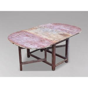 Early 19th-century Swedish Painted Drop-leaf Dining Table