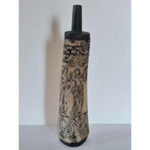Decorated Horn Powder Pear Late 17th 