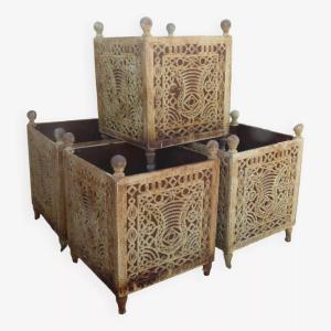 Set Of 5 Cast Iron Planters From The 20th Century