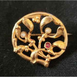 Art Nouveau Mistletoe Brooch
