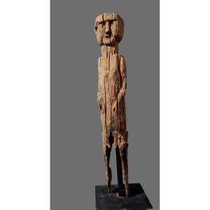 Sculpture Statue Pole Bongo South Sudan 