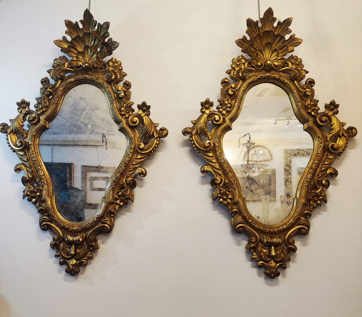Coppia di specchiere dorate