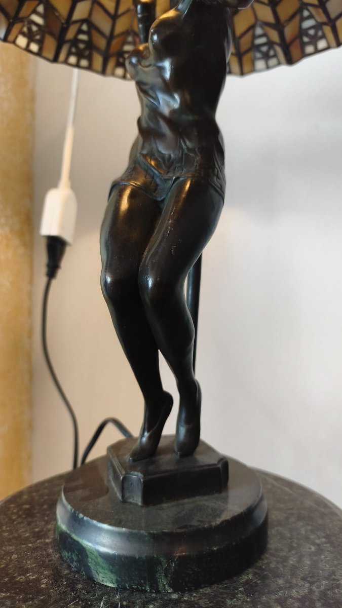Scultura con lampada-photo-2