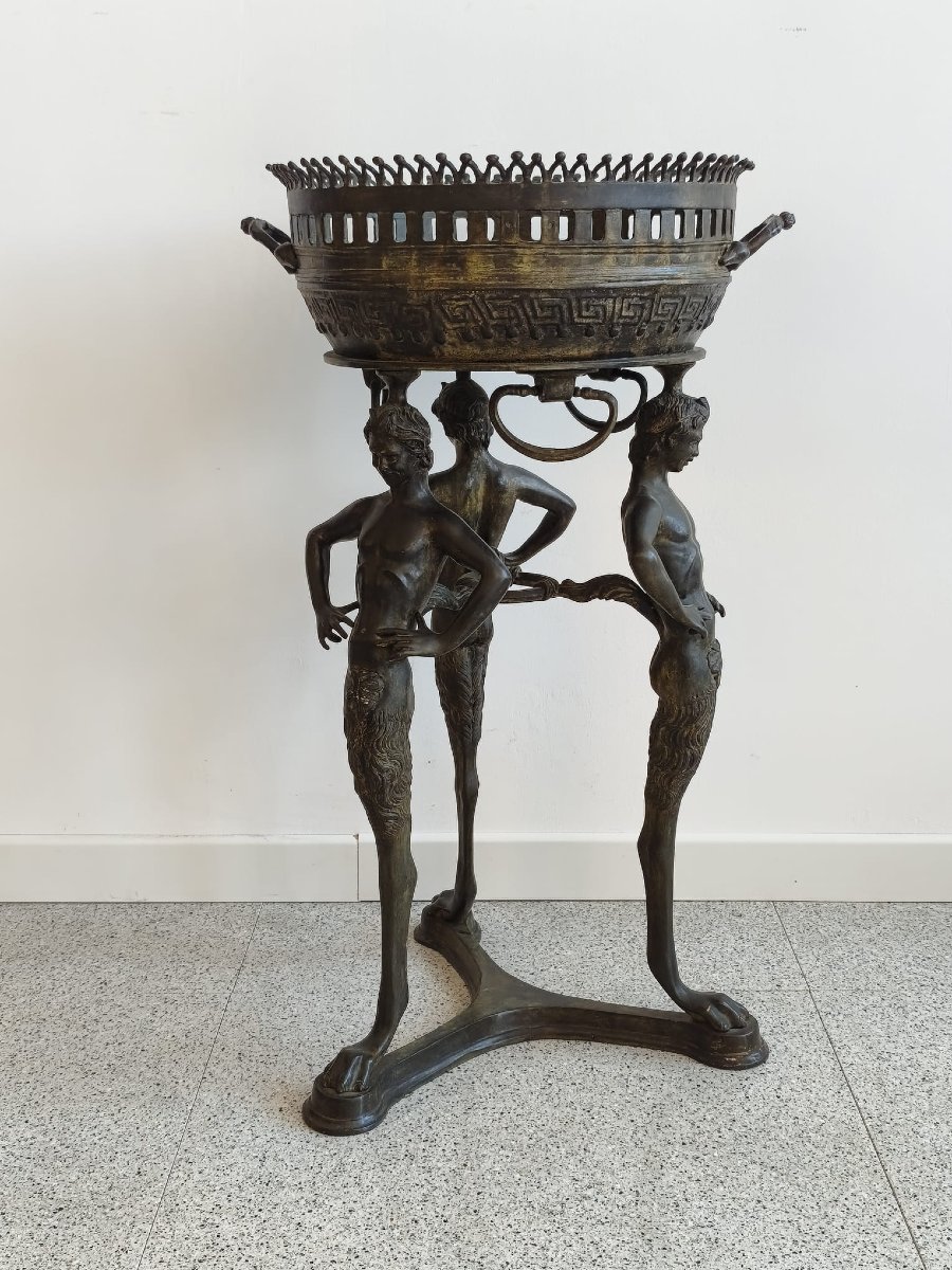 Scultura braciere in bronzo