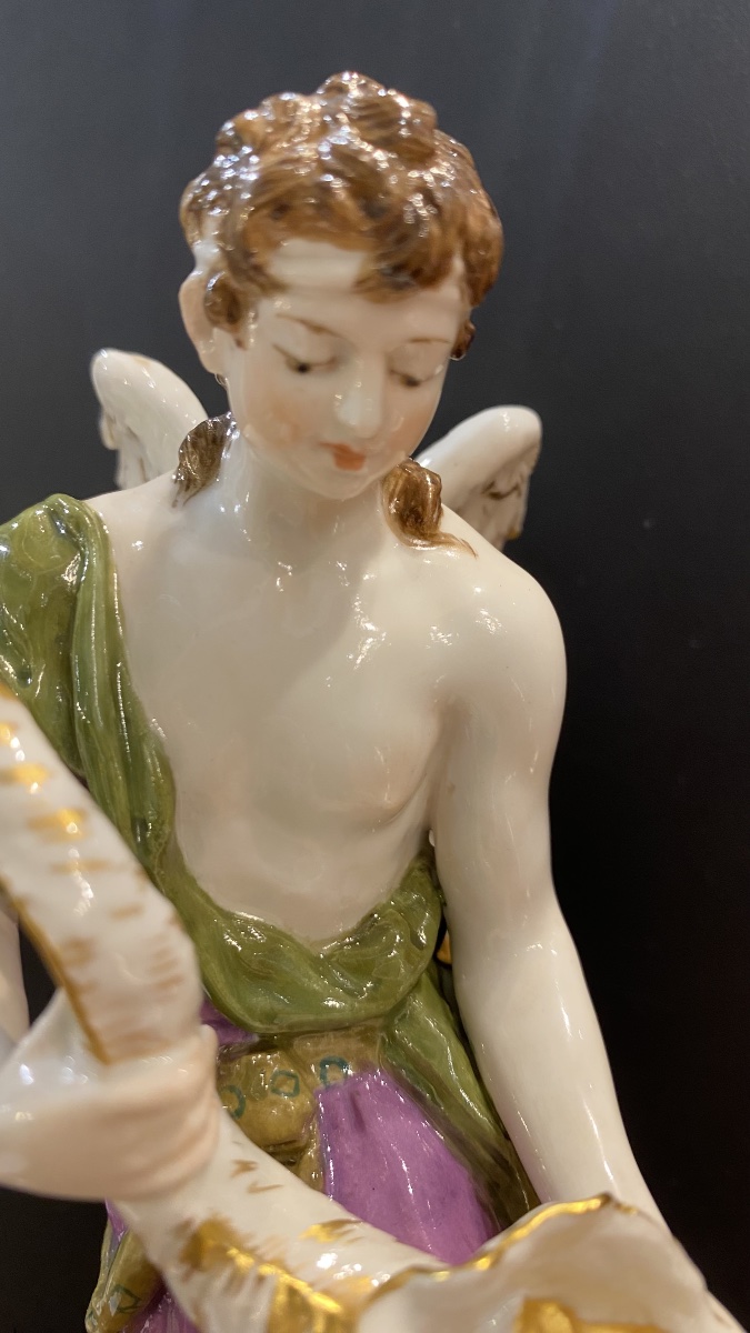Statuina in porcellana segnata KPM della seconda metà del XIX secolo